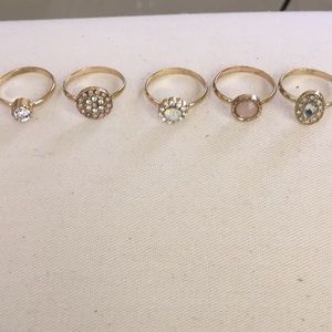 Set of rings